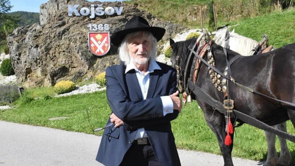 Juraj Jakubisko sa do svojho rodiska Kojšova vždy rád vracal