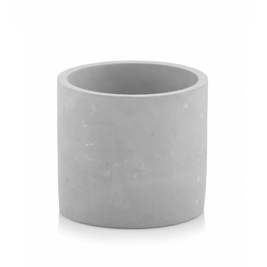 6. Dekoračný črepník Concrete, www.plantizia.sk, 14,90 €