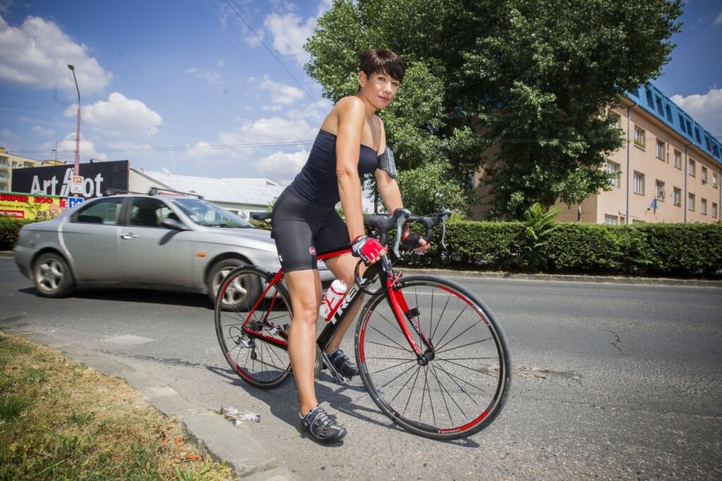 Lucia Ďuriš Nicholsonová je vášnivá cyklistka.
