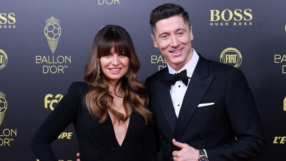 Robert Lewandowski s manželkou.