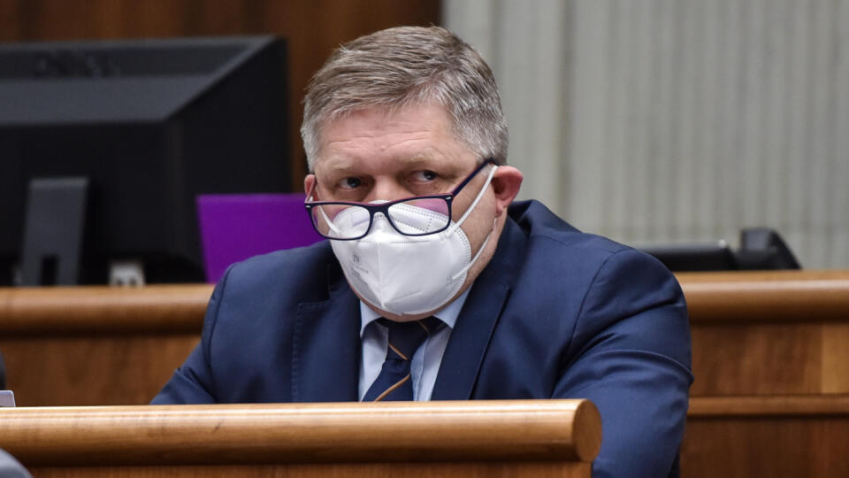 Na snímke poslanec NRSR Robert Fico (Smer-SD) počas 60. schôdze Národnej rady SR 16. marca 2022 v Bratislave. FOTO TASR - Pavol Zachar