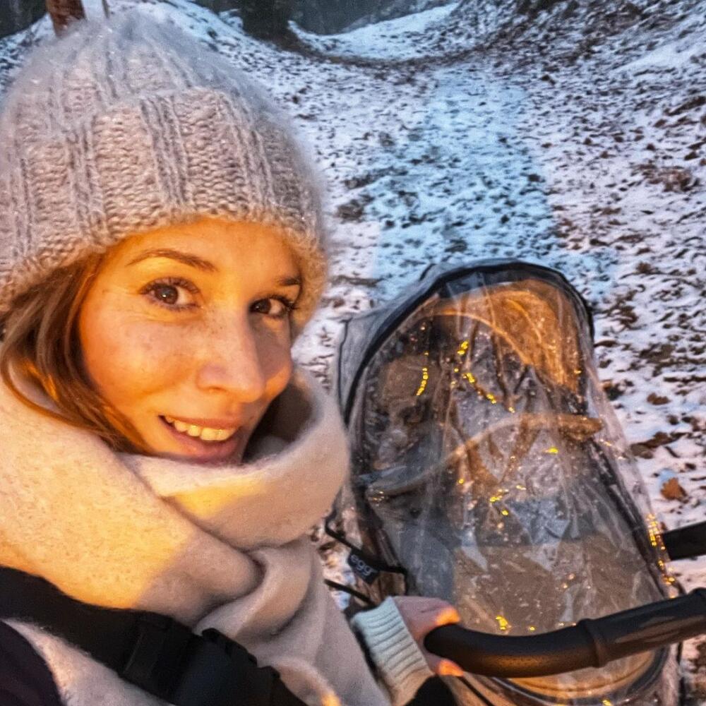 Táňa Pauhofová si s dcérkou užila prvý sneh. Na fotke doslova žiari!