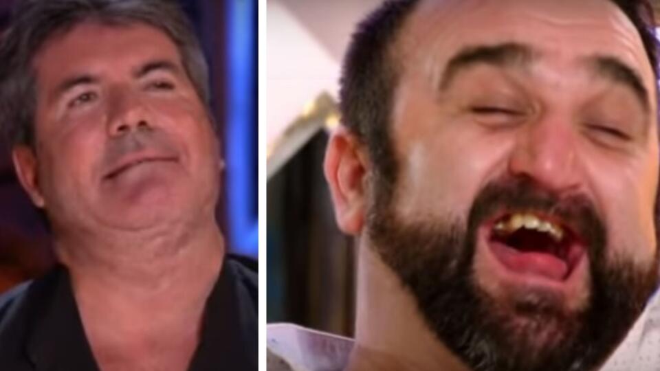 Simon Cowell sa na začiatku tváril znechutene.