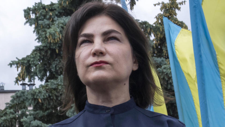 KK27 archív Krakovec - Na archívnej snímke z 21. júna 2022 generálna prokurátorka Ukrajiny Iryna Venediktovová počas stretnutia s americkým ministrom spravodlivosti Merrickom Garlandom v meste Krakovec, na hraniciach Ukrajiny s Poľskom 21. júna 2022. Ukrajinská generálna prokurátorka Iryna Venediktovová a riaditeľ Bezpečnostnej služby (SBU) Ivan Bakanov boli zo svojich funkcií dočasne suspendovaní, nie odvolaní. Vo vysielaní ukrajinskej spravodajskej televízie Kanal 24 to v pondelok 18. júla 20