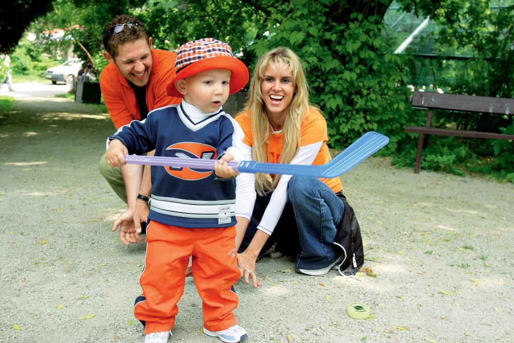 Lašákovci ako šťastná rodinka v roku 2004, keď sa im narodila dcérka Lillien.