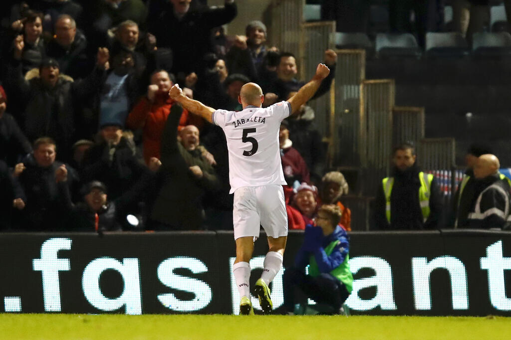 Argentínsky futbalista Pablo Zabaleta ukončil kariéru. Tridsaťpäťročný obranca naposledy pôsobil vo West Hame United.