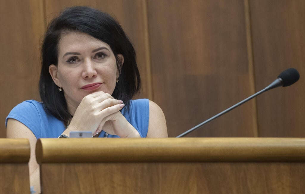 Na snímke poslankyňa parlamentu SR Jana Bittó - Cigániková (SaS) počas 66. schôdze NR SR 23. júna 2022 v Bratislave. FOTO TASR - Martin Baumann