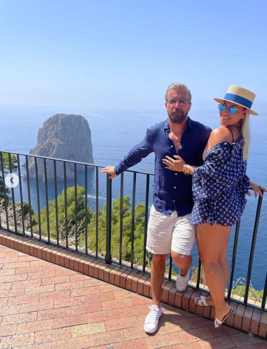 Dominika Cibulkova si dokáže užiť leto. O jej syna sa zatiaľ stará skúsená opatrovateľka.