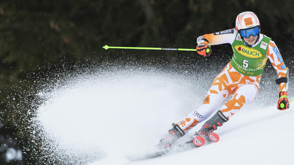 Na snímke slovenská lyžiarka Petra Vlhová v prvom kole obrovského slalomu žien Svetoveho pohára v alpskom lyžovaní v rakúskom Semmeringu v utorok 27. decembra 2022. FOTO TASR - Martin Baumann