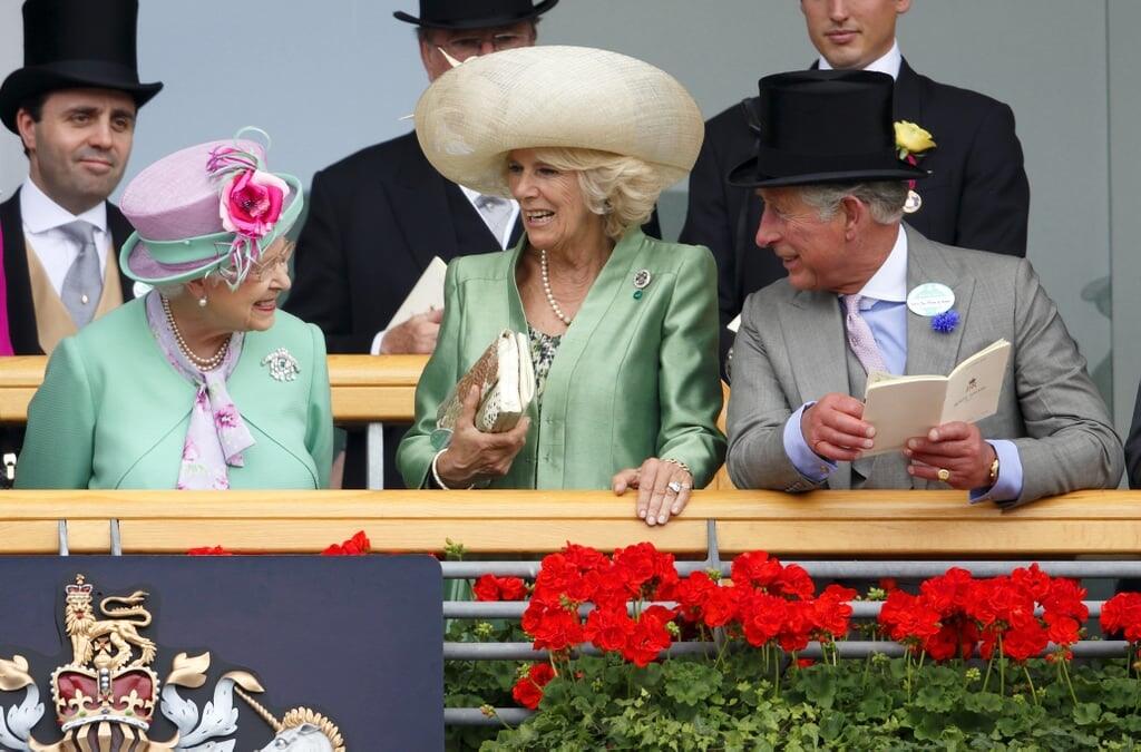2013: Kráľovná, vojvodkyňa Camilla a princ Charles