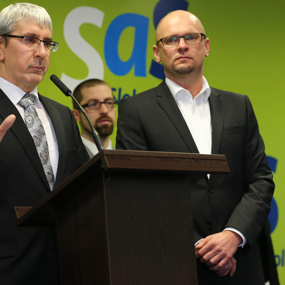 Ján Oravec spolu s Richardom Sulíkom pri predstavovaní kandidátov do Európskeho parlamentu.