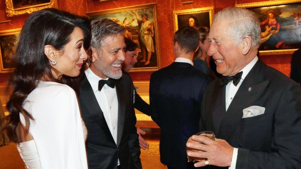 Pred Amal toká aj princ Charles. Nečudo, veď Clooney priznáva, že spočiatku mal z Amal trému aj on.