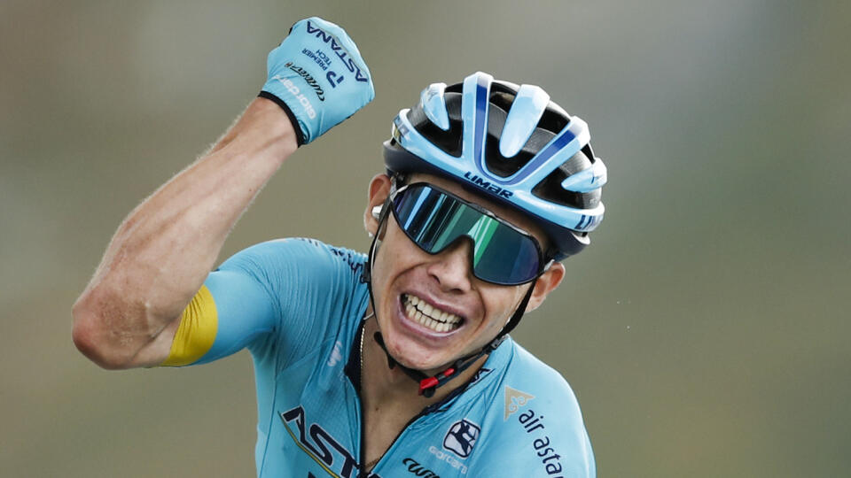 KK18 Méribel Col de la Loze - Na snímke kolumbijský cyklista Miguel Ángel López sa teší v cieli z víťazstva v 17. etape prestížnych cyklistických pretekov Tour de France (TdF) so štartom v Grenoble a cieľom v meste Méribel Col de la Loze 17. septembra 2020. FOTO TASR/AP
Colombia's Miguel Angel Lopez crosses the finish line to win stage 17 of the Tour de France cycling race over 107 kilometers (105.6 miles) from Grenoble to Meribel Col de la Loze, France, Wednesday, Sept. 16, 2020. (Benoit Tessie