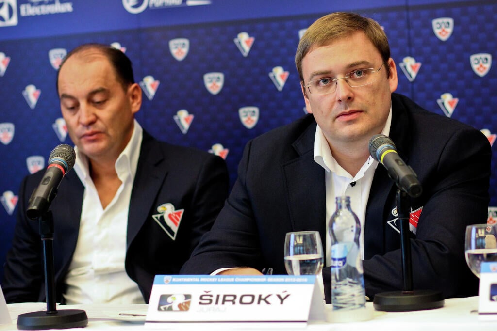 Maroš Krajči (vľavo) by mal ako generálny manažér Slovana skončiť. Vpravo je viceprezident klubu Juraj Široký ml.