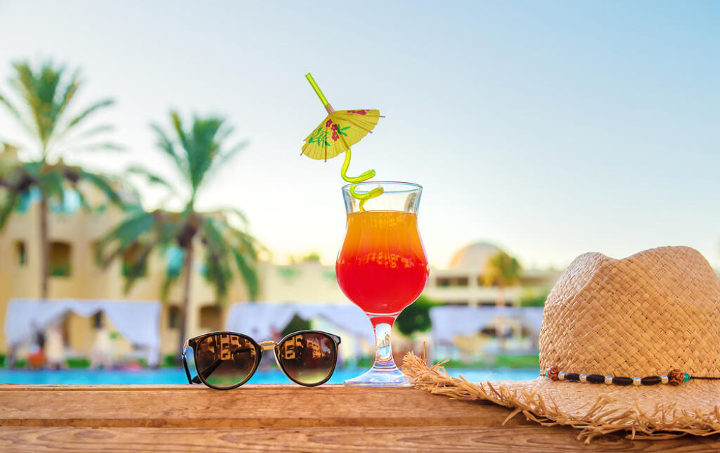 Drink,A,Cocktail,On,Vacation.,Selective,Focus.,Nature