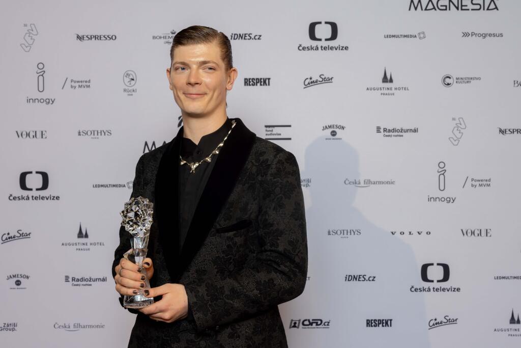 Petr Uhlík, ocenený za najlepšieho herca vo vedľajšej úlohe v seriáli Metóda Markovič: Hojer.