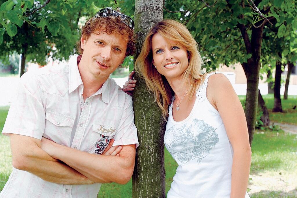 Vlado Voštinár, moderátor, s manželkou Klaudiou, partneri
foto: archív V.V.
uverejnené: Báječná žena 33/2010
pôvodný súbor:2.Claudia Vostinarova.eps