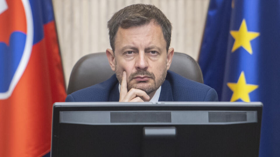Na snímke predseda vlády SR Eduard Heger (OĽaNO) počas 83. zasadnutia vlády SR 8. júna 2022 v Bratislave.