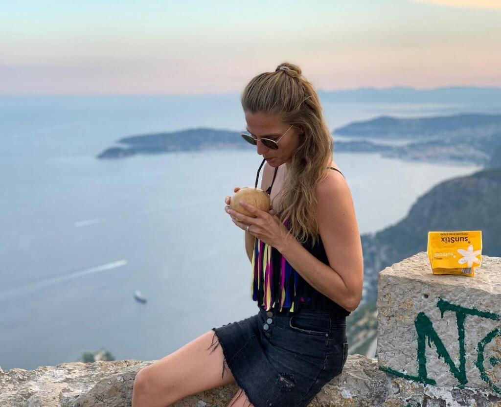 Saganova manželka ostala žiť v Monaku na prvej adrese nášho cyklistu.