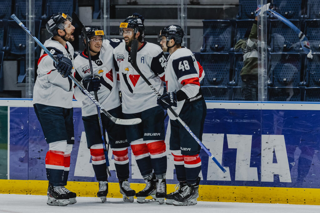 Slovan tento rok oslavuje storočnicu a nič iné ako titul v našej extralige si nepripúšťa.