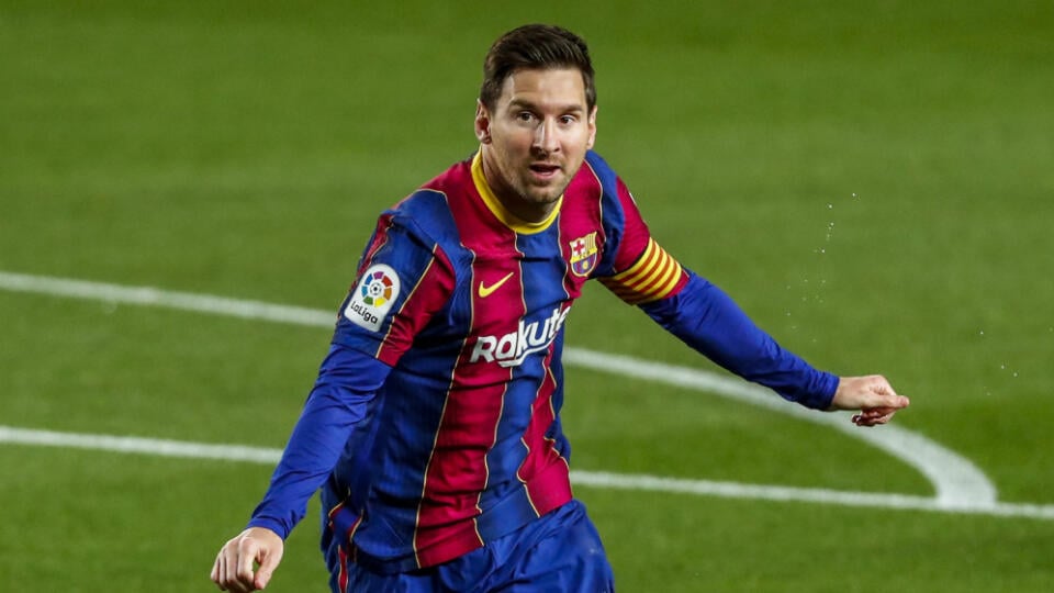 WA 2 Barcelona - Futbalista FC Barcelona Lionel Messi sa teší po strelení úvodného gólu v zápase 31. kola španielskej La Ligy FC Barcelona - Getafe CF v Barcelone vo štvrtok 22. apríla 2021. FOTO TASR/AP
Barcelona's Lionel Messi celebrates after scoring the opening goal during the Spanish La Liga soccer match between FC Barcelona and Getafe at the Camp Nou stadium in Barcelona, Spain, Thursday, April 22, 2021. (AP Photo/Joan Monfort)