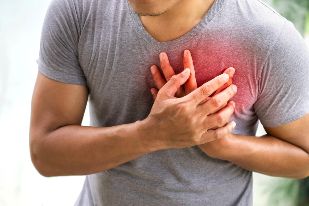 Man,Having,Heart,Attack.,Healthcare,Concept