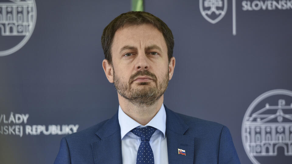 Na snímke minister financií SR Eduard Heger (OĽaNO) počas tlačového brífingu po skončení 29. schôdze vlády SR, 13. júna 2020 v Bratislave. FOTO TASR - Pavol Zachar