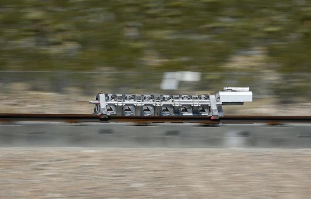 Ako jazdí Hyperloop? Pozrite si prvý test