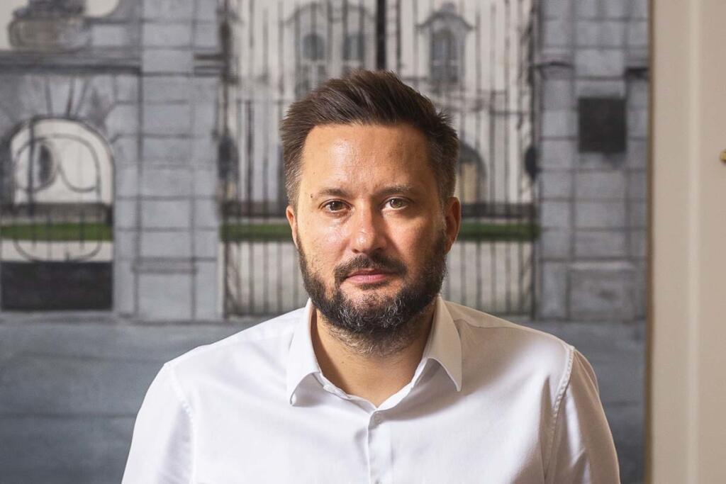 Vallo chce zvýšiť daň z nehnuteľností o desiatky percent