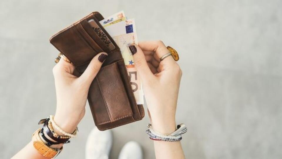 ACH, tie peniaze! Riešite zdražovanie? Ak chcete byť finančne nezávislé, TOTO určite NEROBTE