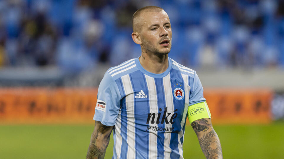 Slovan v prvom zápase 1. predkola Ligy majstrov len remizoval s gruzínskym Dinamom Batumi. Belasým nepomohla ani výhoda o jedného hráča.