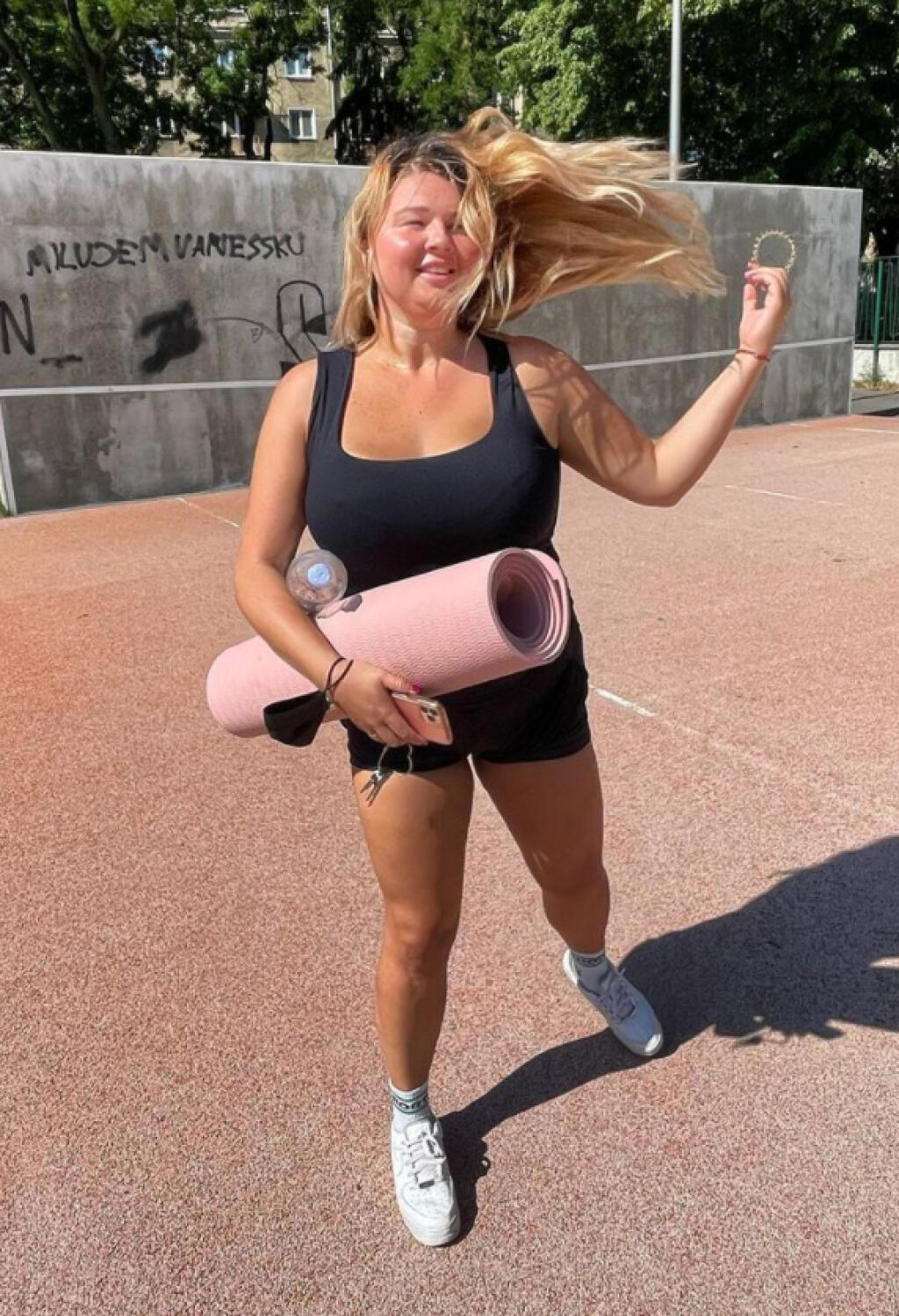 Evelyn leto precvičila.