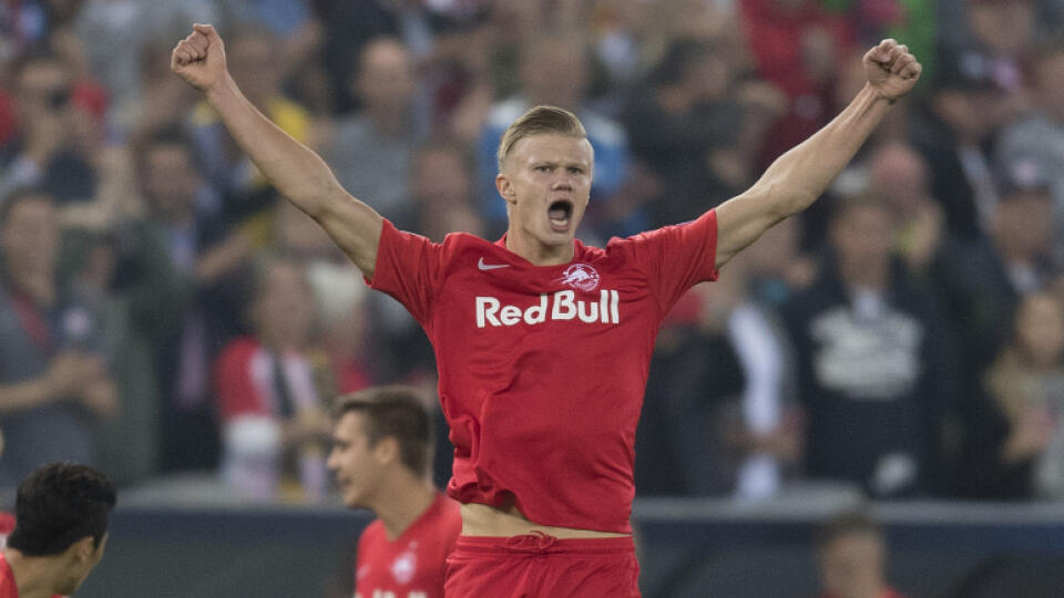 Erling Braut Haaland strelil hetrik Genku.