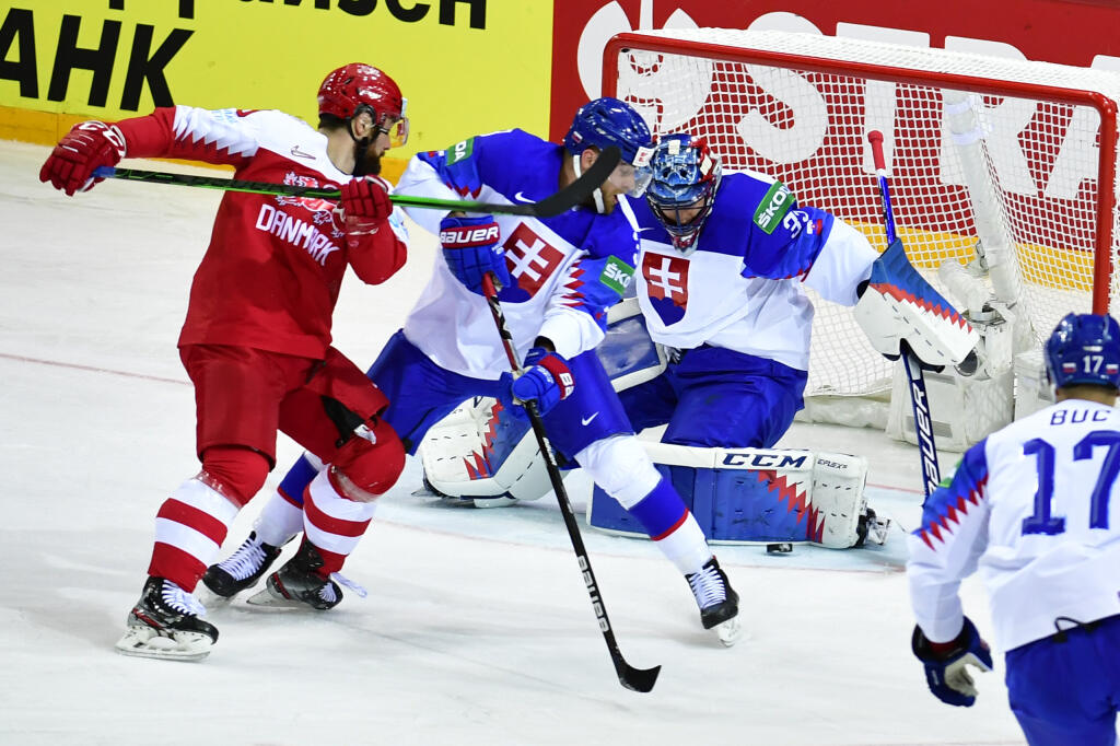 Július Hudáček po prílete na Slovensko skritizoval realizačný tím a ukončil reprezentačnú kariéru.