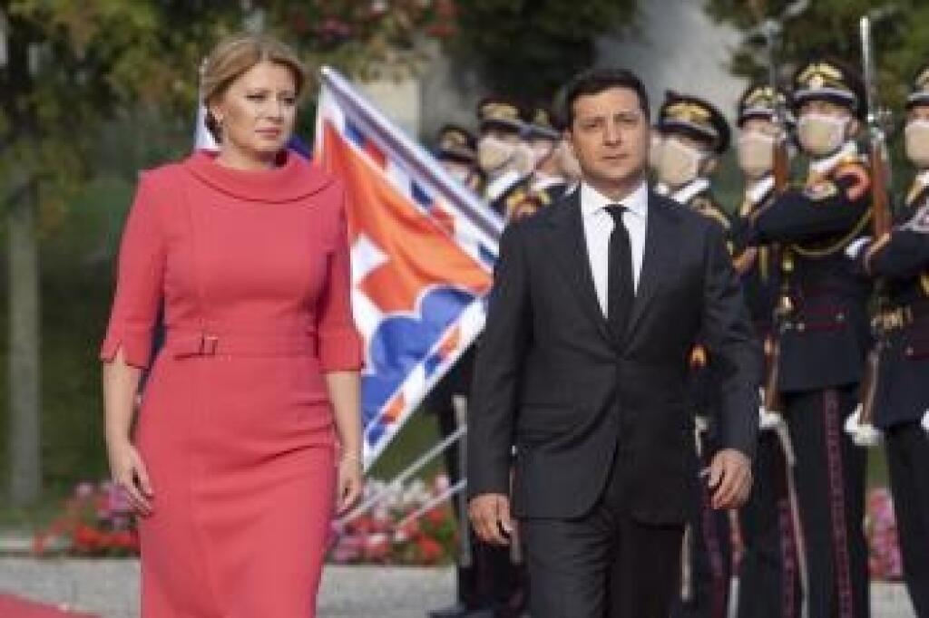 Prezidentka Zuzana Čaputová sa stretla s prezidentom Ukrajiny Volodymyrom Zelenským. Pozrite sa na tie šaty!