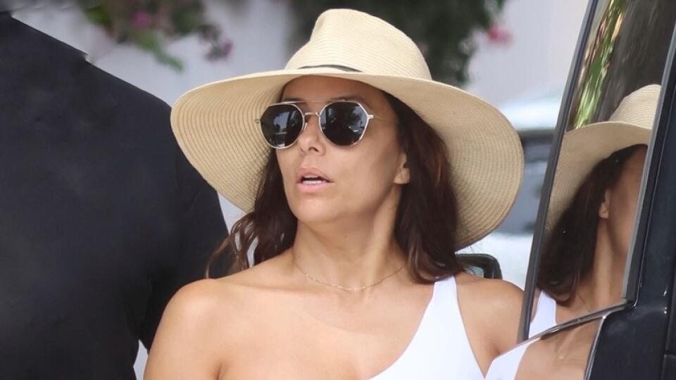 Eva Longoria dovolenkuje v Marbelle. Vracia sa sem pravidelne.