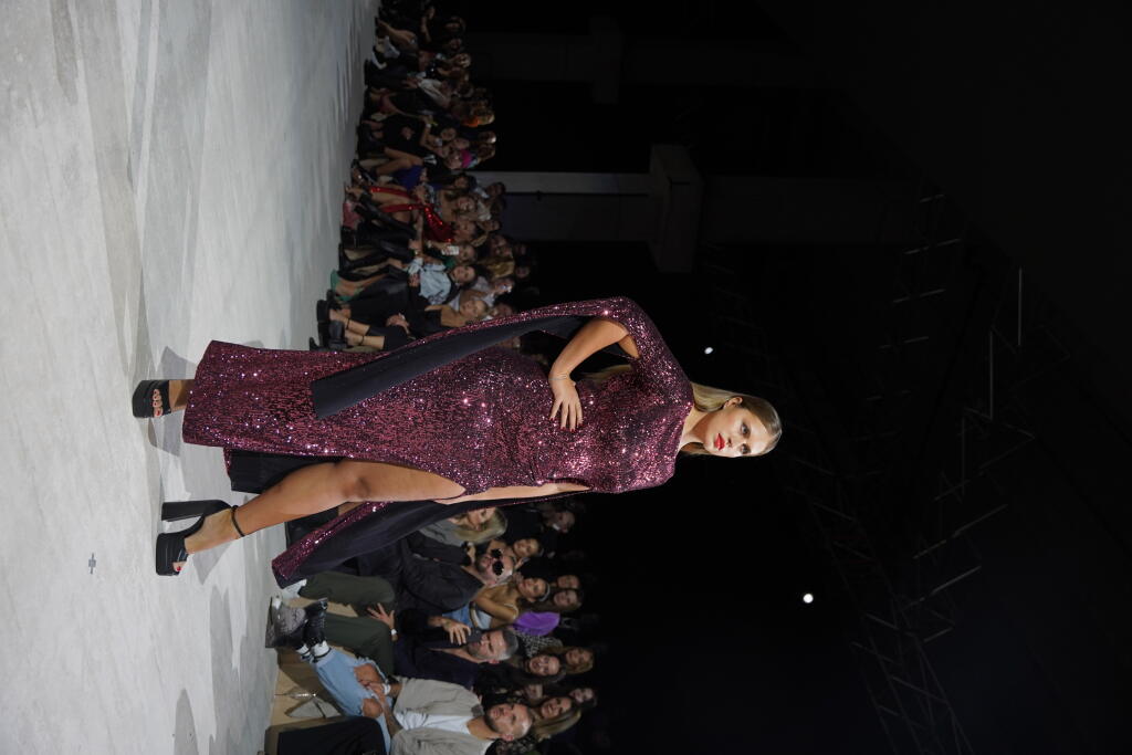 Módna prehliadka Michaely Ľuptákovej na Fashion Live 2022.