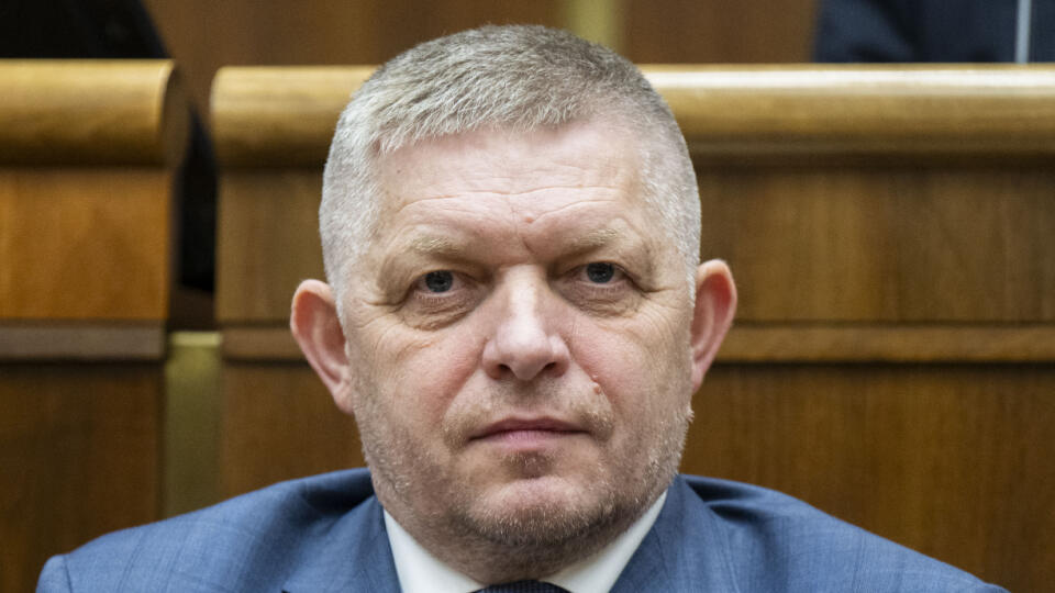 Na snímke premiér SR Robert Fico (Smer-SD) počas hlasovania o schválení rozpočtu v rámci 23. schôdze NR SR 3. decembra 2024 v Bratislave. Poslanci Národnej rady (NR) SR v utorok dopoludnia pokračujú v riadnej 23. schôdzi. Hlasovať by mali aj o návrhu rozpočtu na budúci rok. FOTO TASR - Jakub Kotian