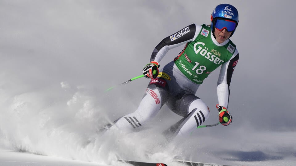 EBE 20 St. Anton - Slovenská lyžiarka Petra Vlhová v cieli v zjazde zjazde žien Svetového pohára v alpskom lyžovaní v akúskom stredisku St. Anton 9. januára 2021. FOTO TASR/AP
Slovakia's Petra Vlhova arrives at the finish area of an alpine ski, women's World Cup downhill in St. Anton, Austria, Saturday, Jan. 9, 2021. (AP Photo/Giovanni Auletta)