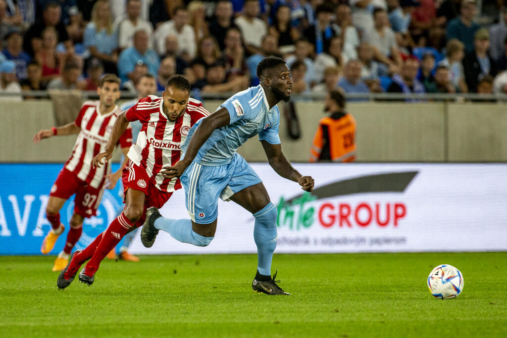 Na Tehelnom poli sa stretol v 3. kole kvalifikácie európskej ligy ŠK Slovan Bratislava a Olympiacos FC. Na snímke je Youssef El Arabi.