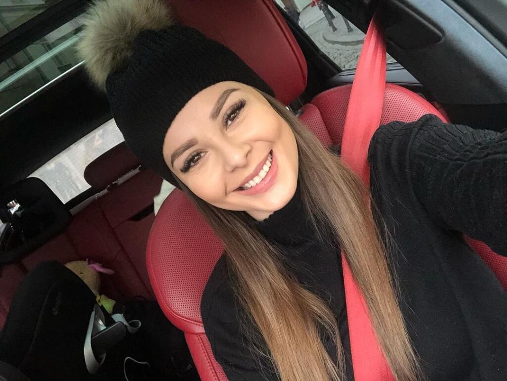 Monika Bagárová doslova kvitne!