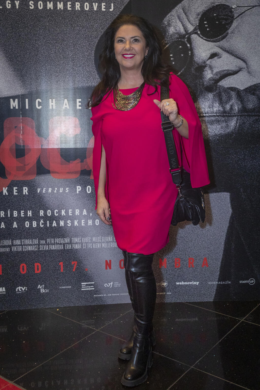 Slovenská premiéra dokumentárneho filmu režisérky Oľgy Sommerovej o legendárnom českom hudobnikovi a politikovi Michaelovi Kocábovi. Na snímke je Iveta Malachovská.