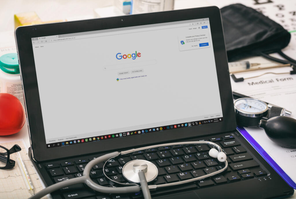 Athens,,Greece.,September,18,,2019.,Google,Search,Engine,On,The