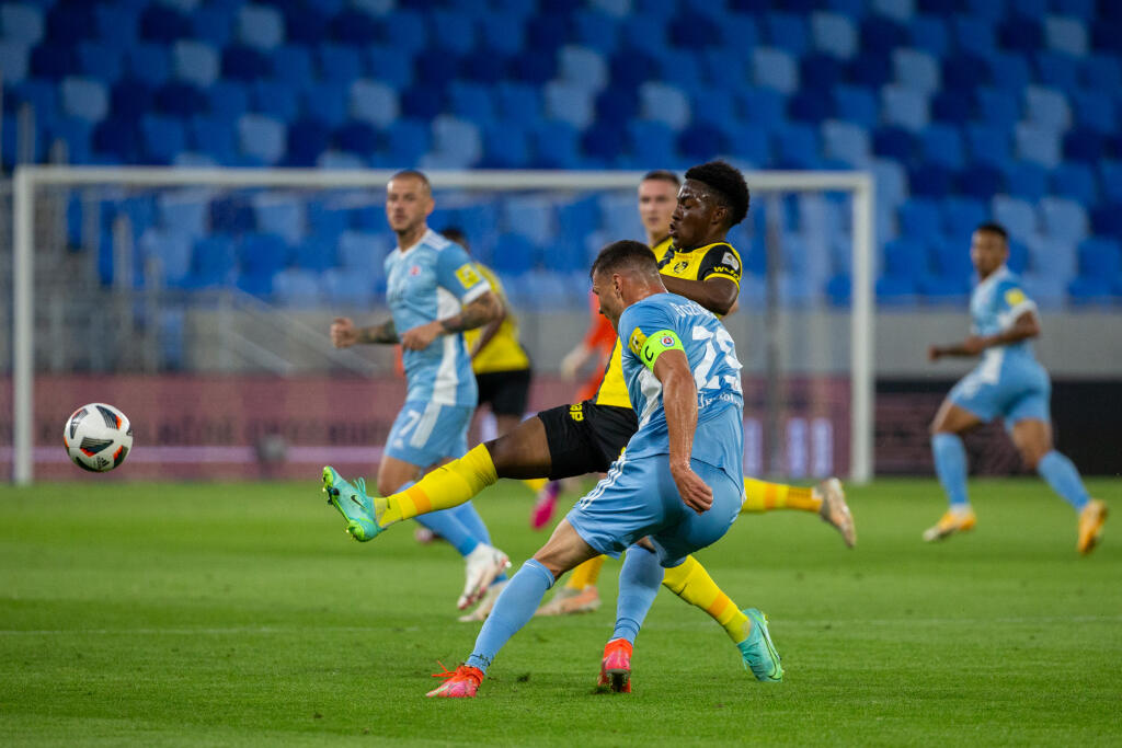 Druhé kolo Ligy majstrov 2021/2022 na Tehelnom poli kde sa stretli ŠK Slovan Bratislava a Young Boys Bern. na snímke je Erik Daniel.