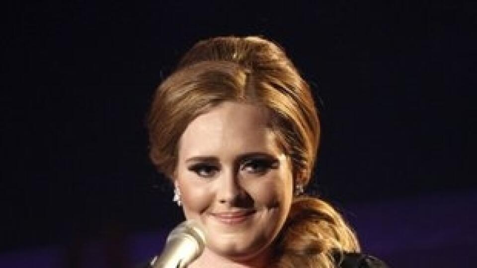 Adele má dôvod na úsmev, našla si nového priateľa.