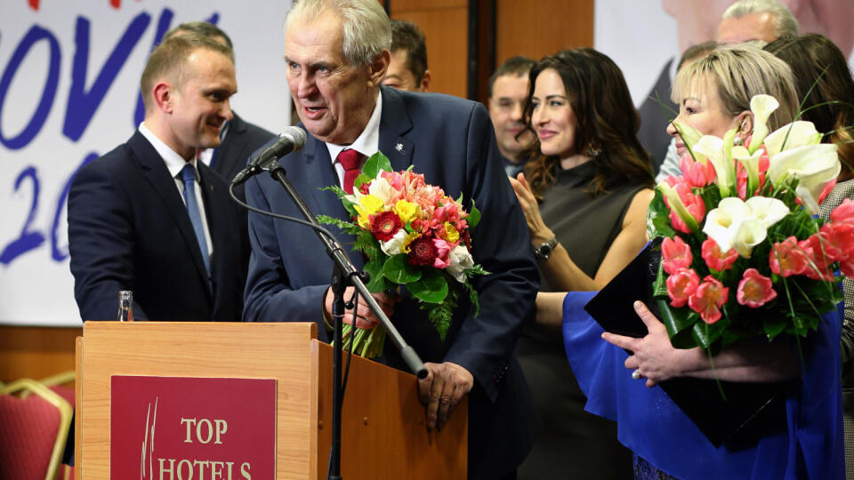 Miloš Zeman obhájil svoje kreslo na Hrade a v roli prezidenta zostáva ďalších päť rokov.