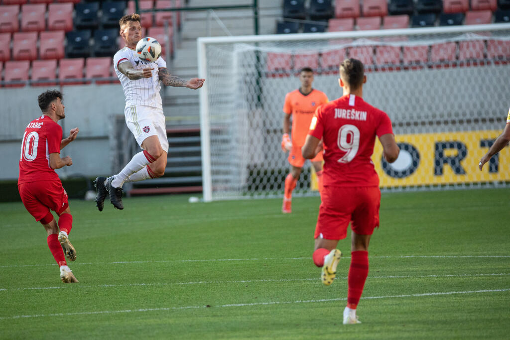 Škrtel pôsobil počas zápasu veľmi dominantne.