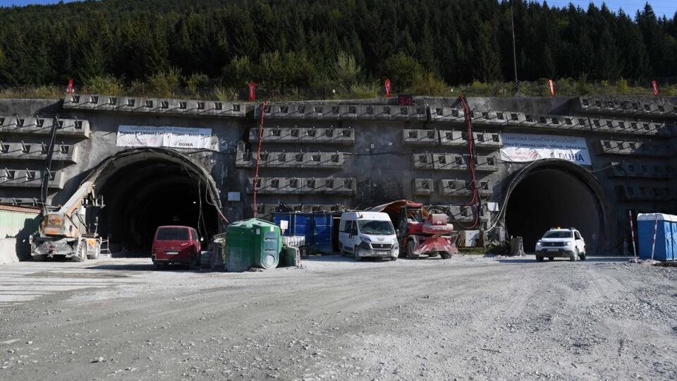 SR D1 výstavba Višňové Dubná Skala MDaV Érsek kontrola ZAX