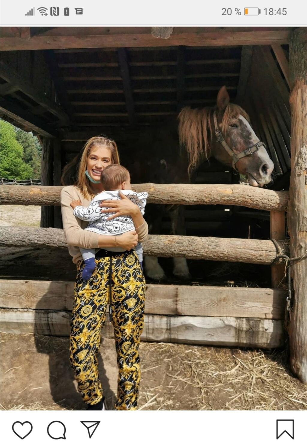 Jasmina Alagič na výlete so synčekom Sanelom.