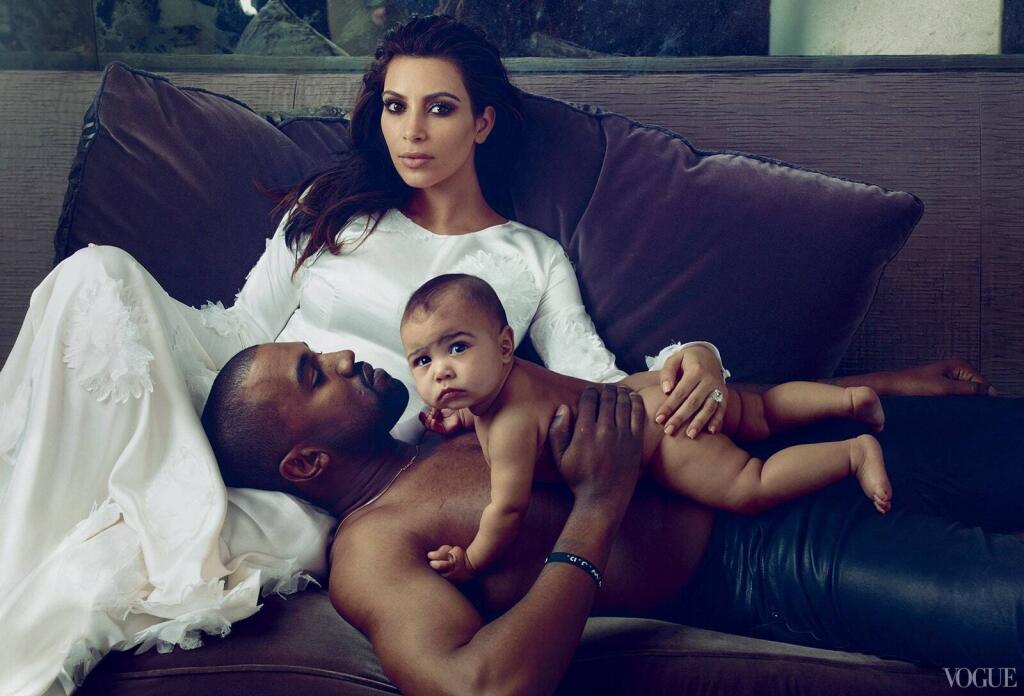 Kim Kardashian zverejnila rodinné fotky spred niekoľkých rokov.
